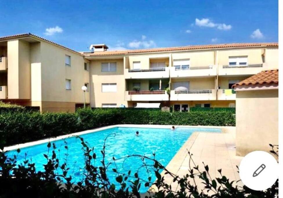 Appartement T2 Lumineux Et Piscine à Montpellier Extérieur photo